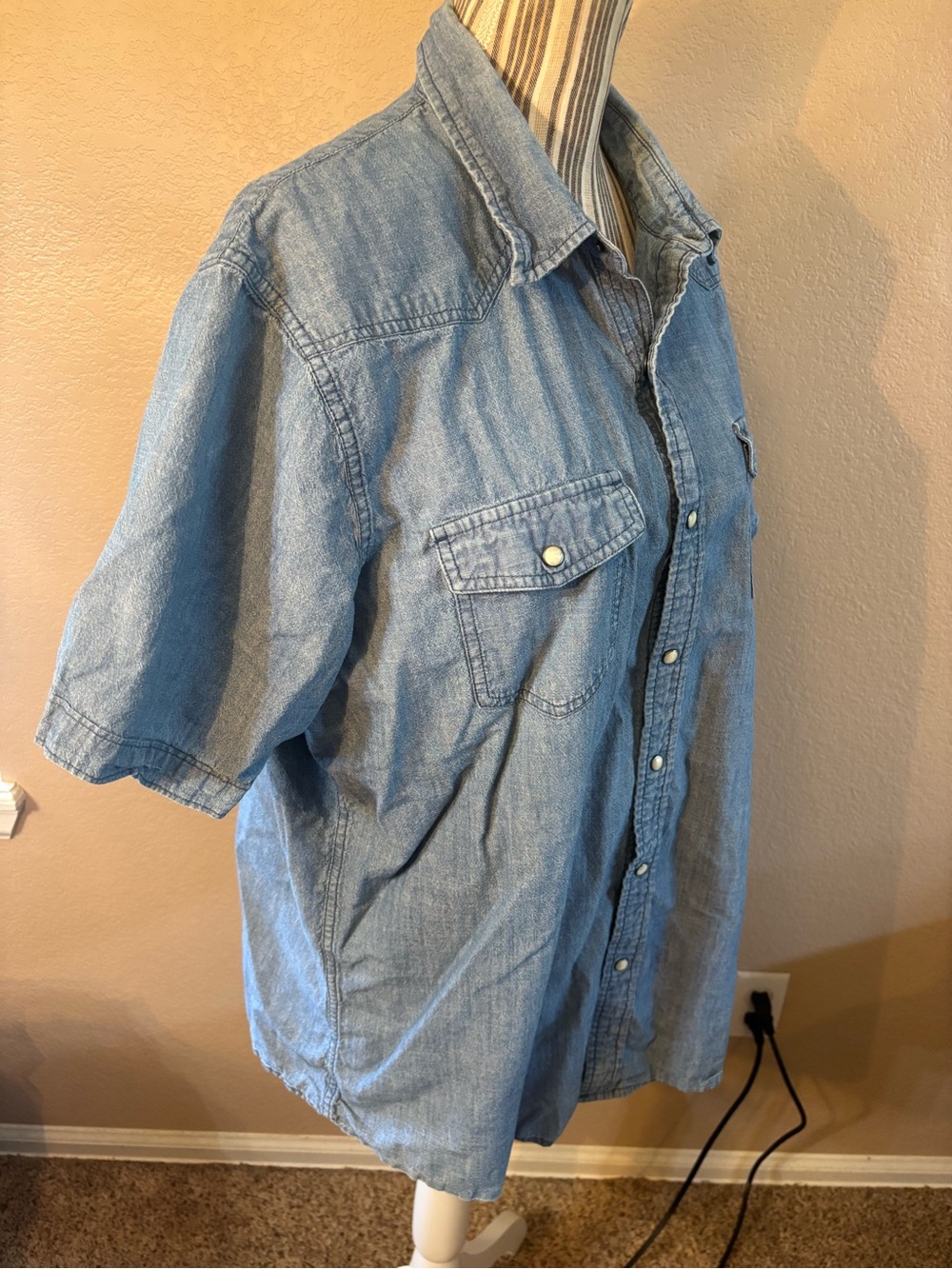 Sonoma Denim Shirt XL Short-Sleeve Light Blue Chambray Snap-Down White Buttons - Picture 5 of 13